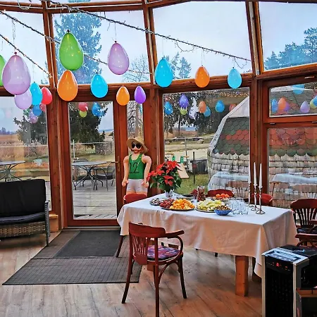 Dome Bungalow Niedras Kemping *