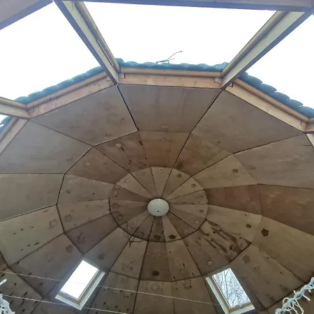 Dome Bungalow Niedras Kemping