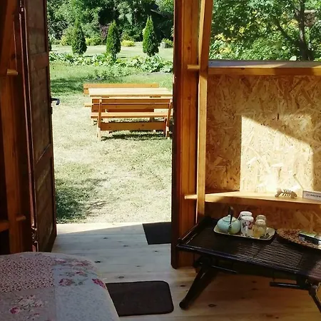 Dome Bungalow Niedras Kemping *